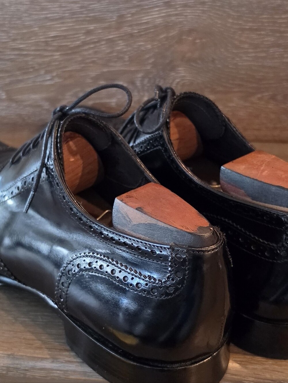 To Boot New York Black Polished Wingtip Derbys - Picture 8 of 9